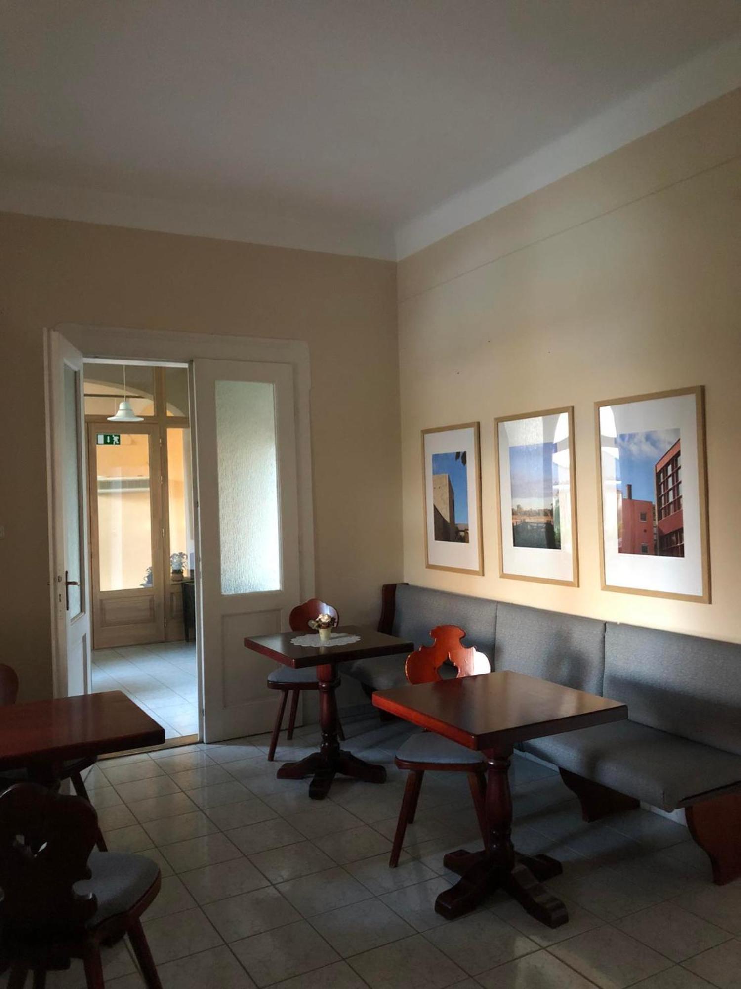Kenguru Panzio Hotel Hodmezovasarhely Ngoại thất bức ảnh