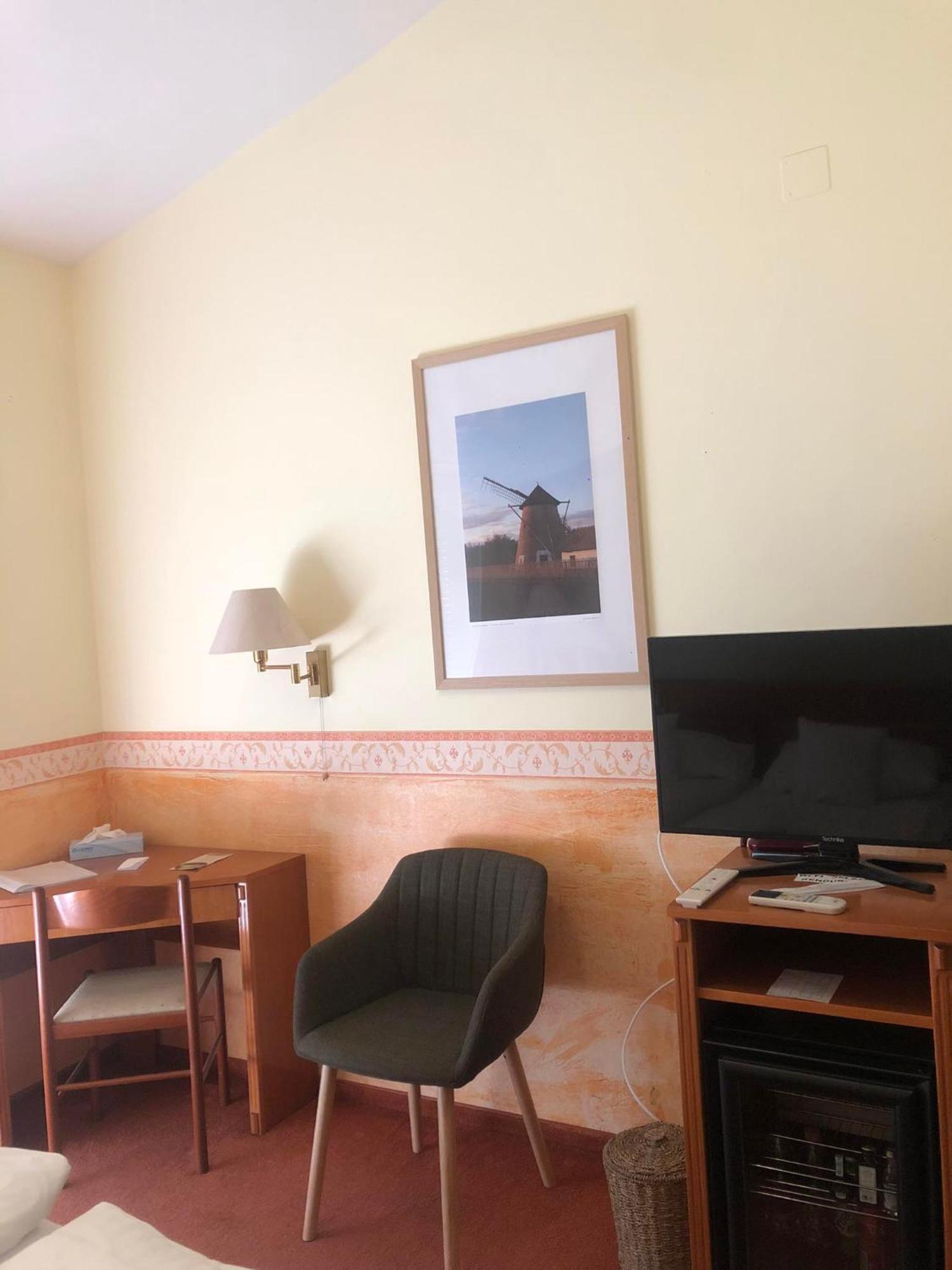 Kenguru Panzio Hotel Hodmezovasarhely Ngoại thất bức ảnh