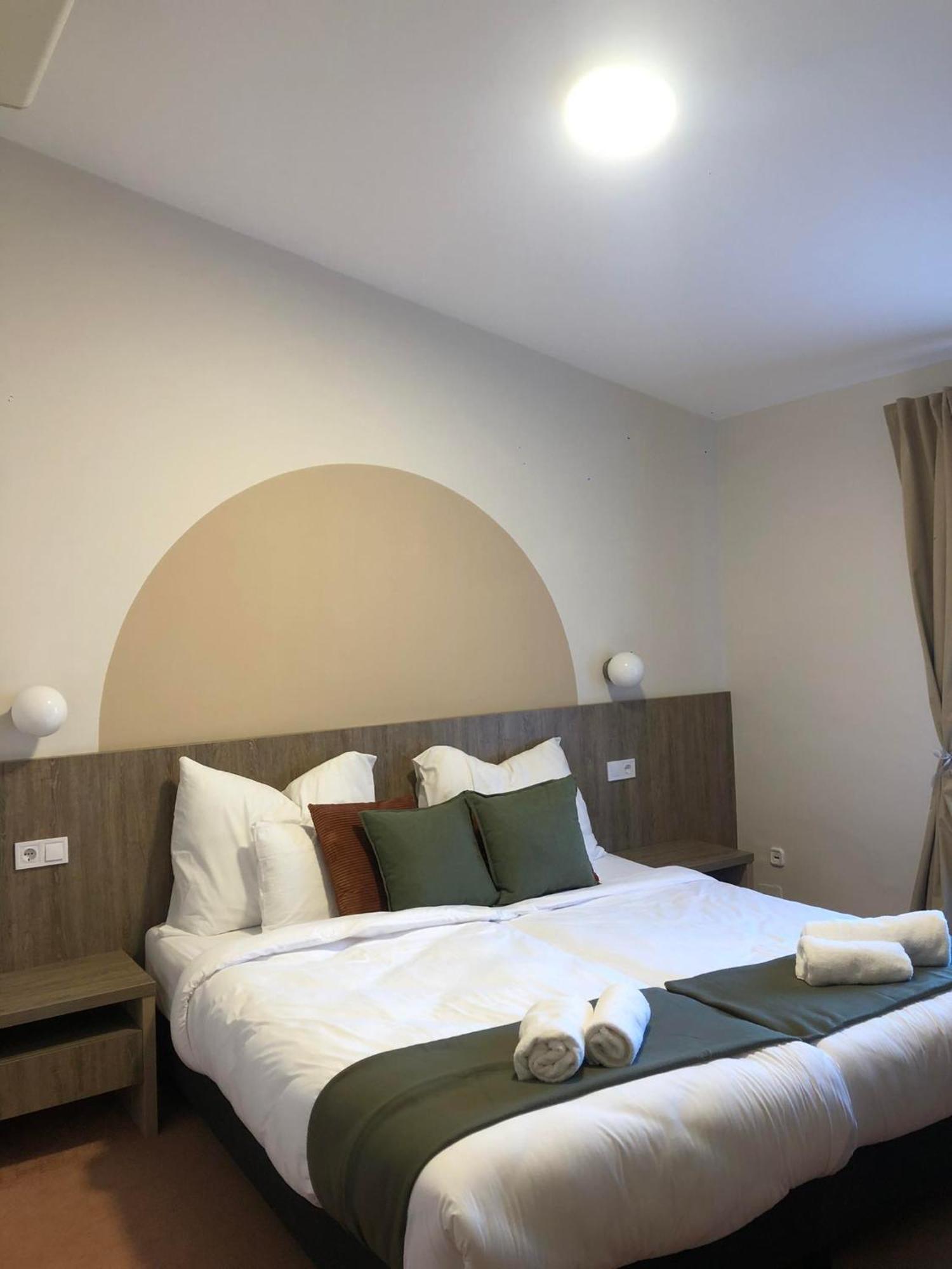 Kenguru Panzio Hotel Hodmezovasarhely Ngoại thất bức ảnh