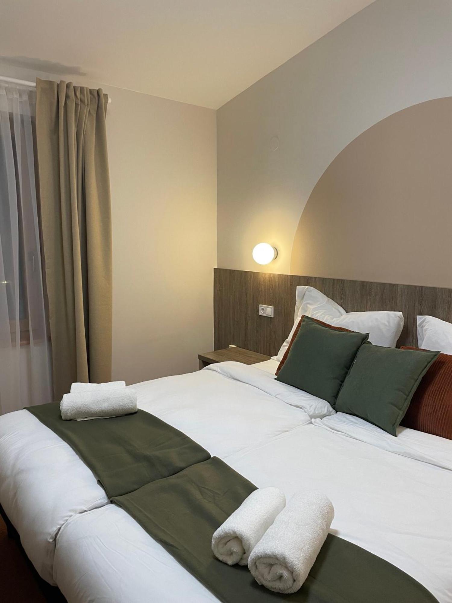 Kenguru Panzio Hotel Hodmezovasarhely Ngoại thất bức ảnh